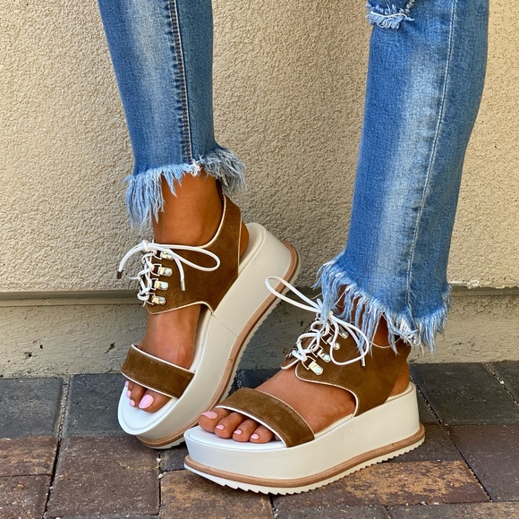 Kate Bosworth Razored Treads Lace Up Platform - Picture 2 of 10